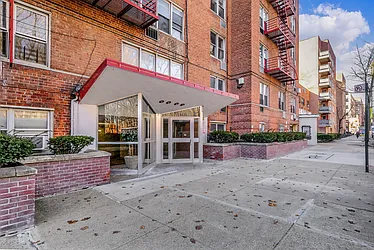 6535 Broadway