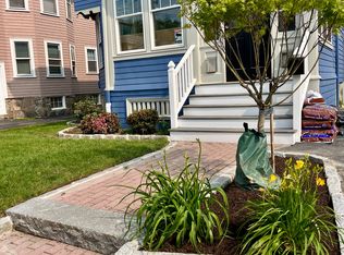578 Weld St FLOOR 2, West Roxbury, MA 02132