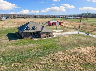 12510 Georgia Flat Rd, Gravette, AR 72736