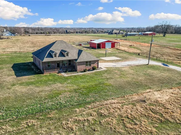 12510 Georgia Flat Rd, Gravette, AR 72736