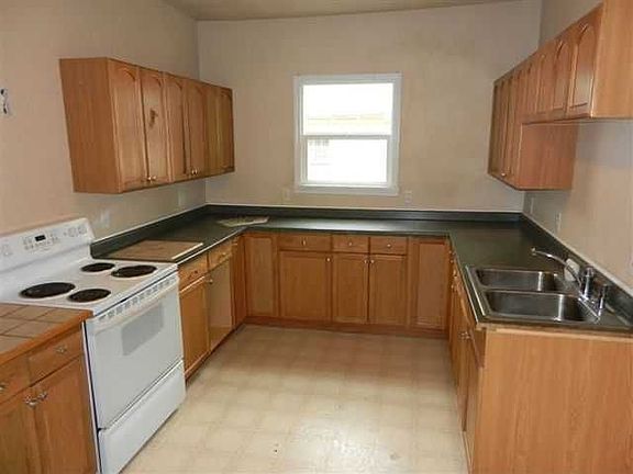 4th image of 2809 E Queen Ave