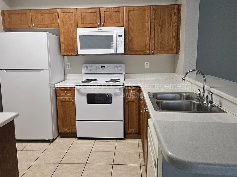 9005 Colby Dr #1920 — Photo 3