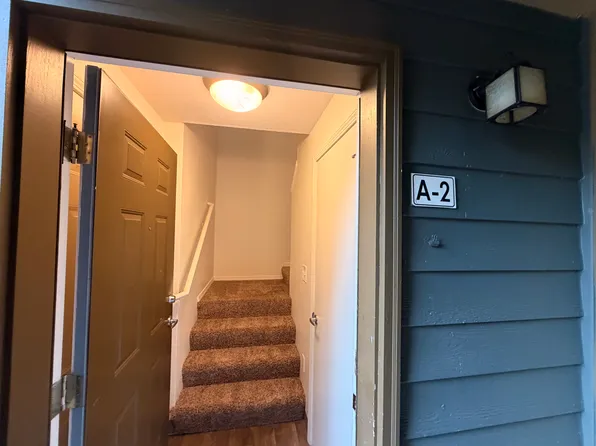 5370 Lakeview Blvd #A2, Lake Oswego, OR 97035