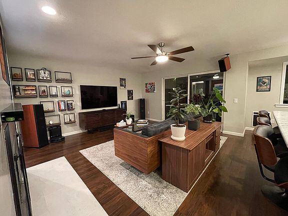4th image of 8642 164th Ave NE #B206