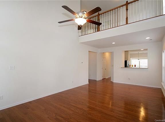 5th image of 158 S Arcadian Way