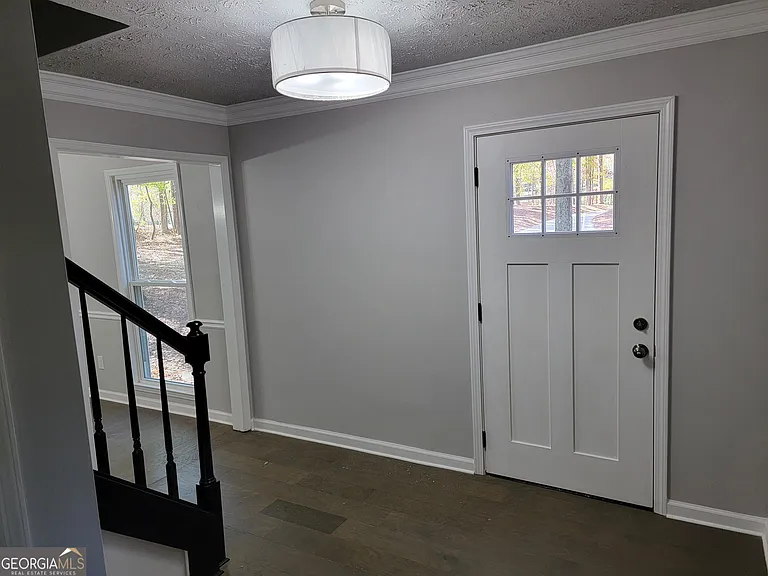 260 Greenfield Cir — Photo 4