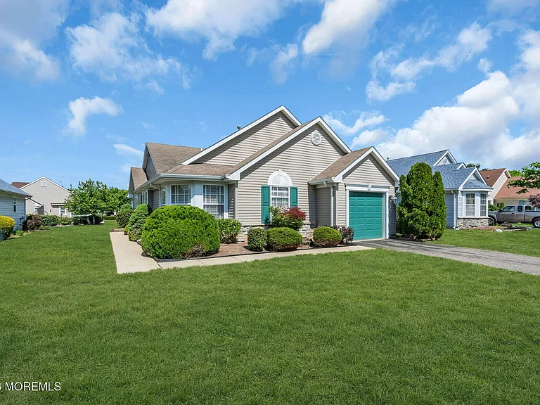 3178 Dillon Ln — Photo 4
