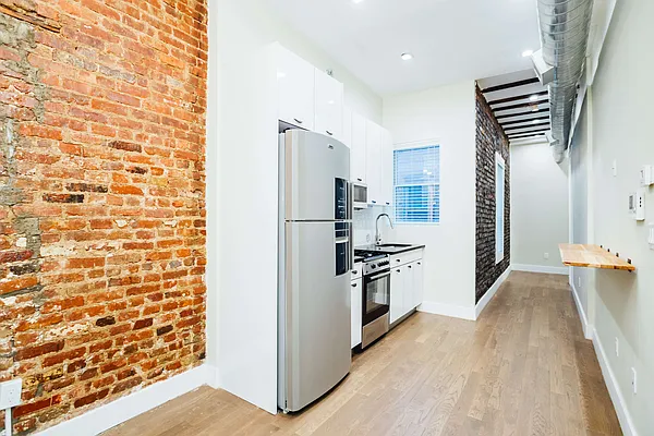 Rented by Nooklyn NYC LLC | media 51