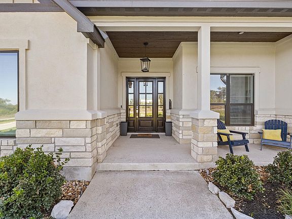2nd image of 225 Spicewood Trails Dr