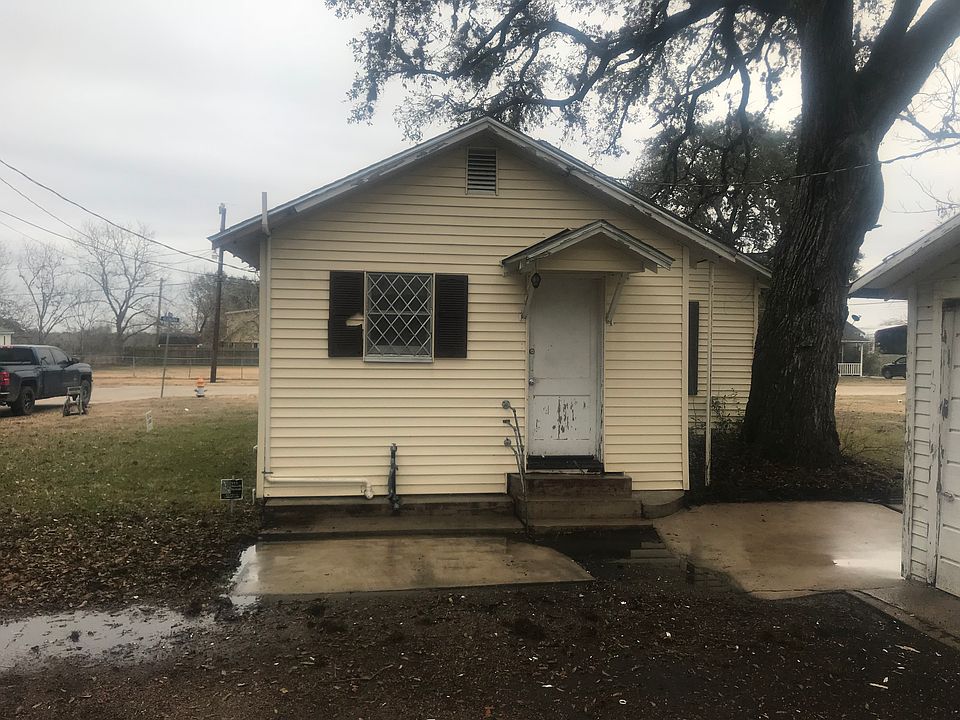 1st image of 710 Elenora St