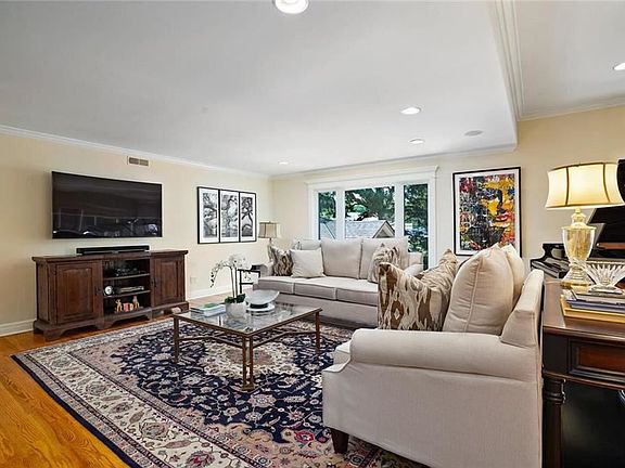 5th image of 4009 W 66th St