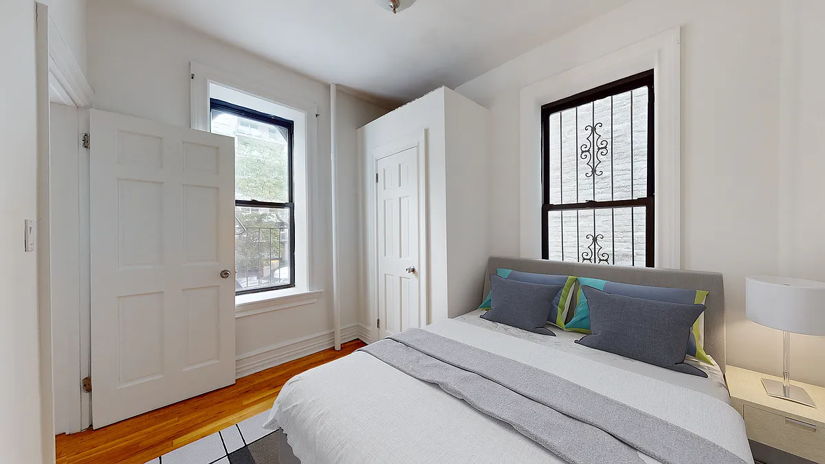 Building Photo - 1443 York Ave #2B