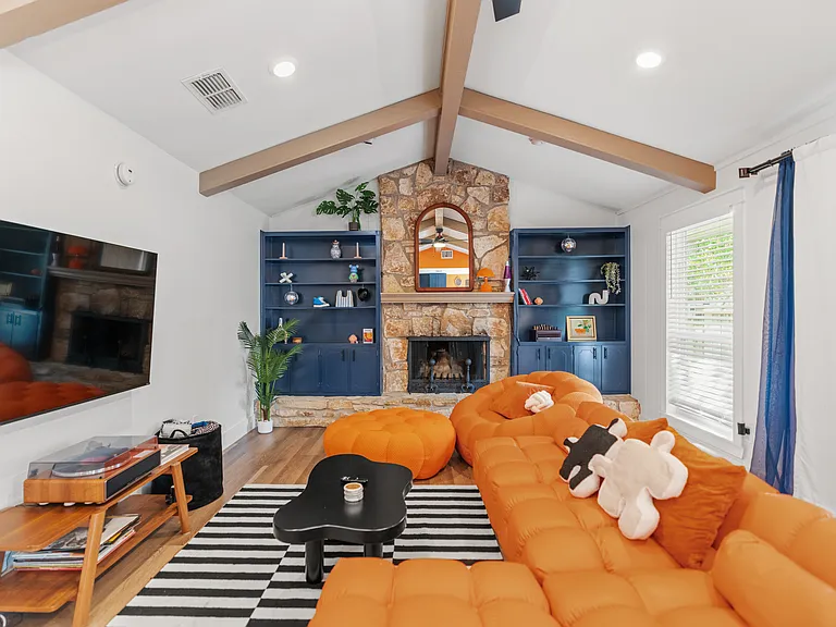 6701 Woodhue Dr — Photo 27