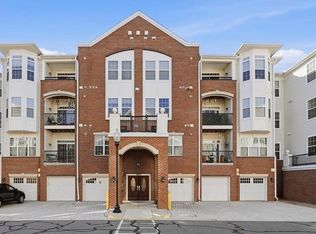 9202 Charleston Dr UNIT 406, Manassas, VA