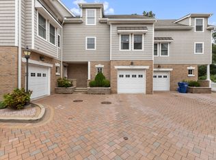 88 Maple Tree Ave #G, Stamford, CT 06902