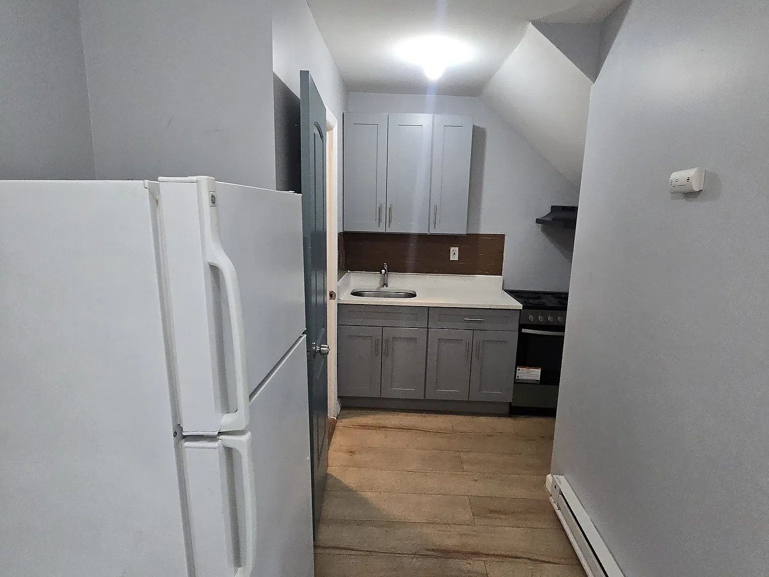 1 bed, $1,300 — Photo 3