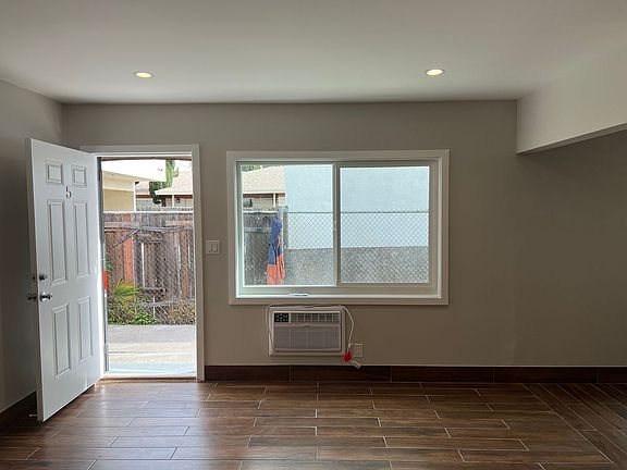 3rd image of 1136 W 120th St #6