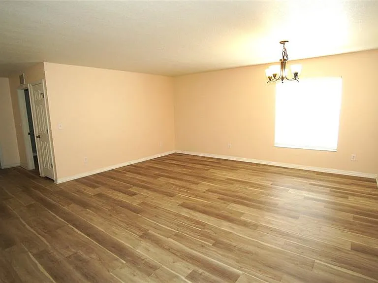30950 Mandolin Cay Ave — Photo 2