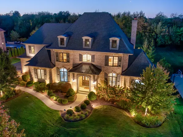 39W364 Longmeadow Ln, Saint Charles, IL 60175