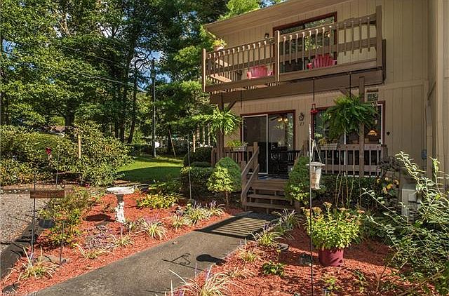1st image of 27 Wildflower Ln #27