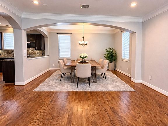 5th image of 321 W 26th St #B