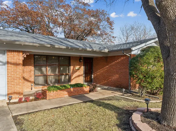 5421 Westcreek Dr, Fort Worth, TX 76133