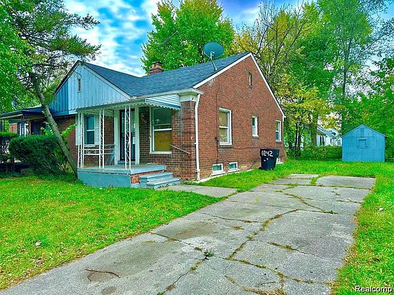 3rd image of 19242 Moross Rd