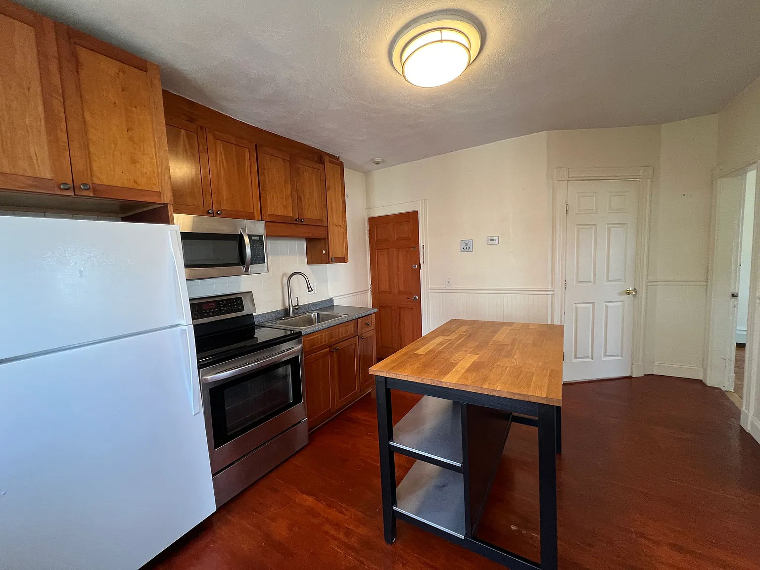 1 bed, $2,500 — Photo 3