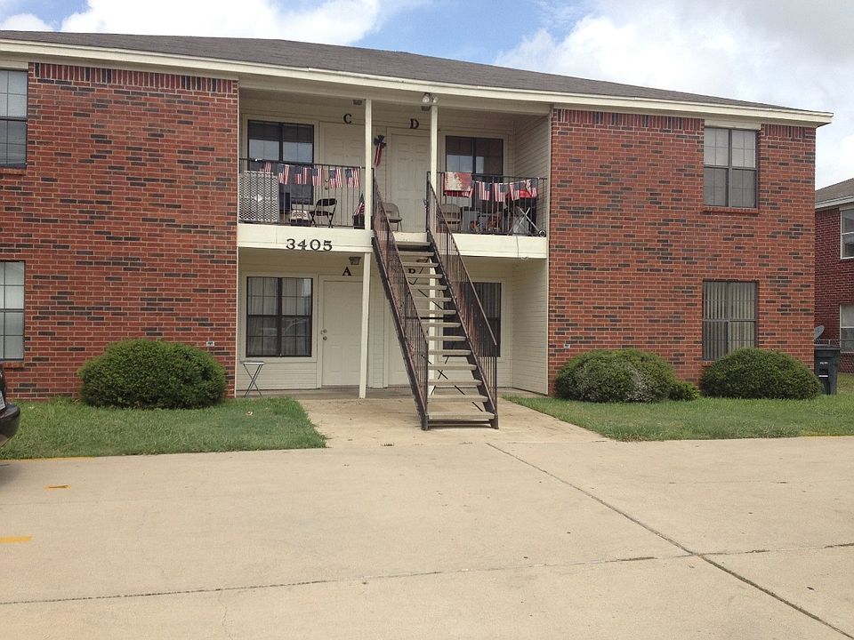 1st image of 3405 Barcelona Dr APT B