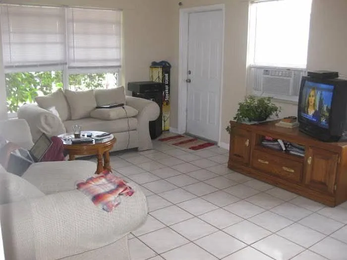 1842 Rodman St #1 — Photo 14