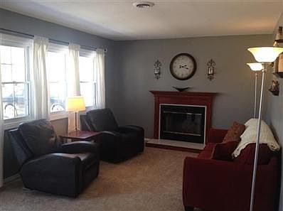 3rd image of 217 Brentwood Ave