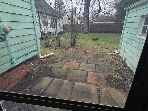 2nd image of 3101 Brynmawr Pl