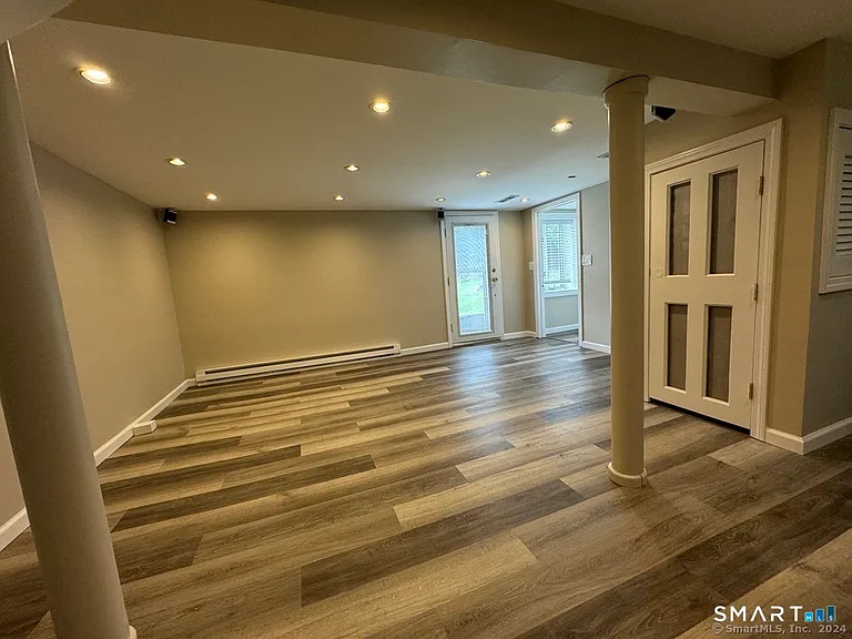 55 White Oak Ln — Photo 9