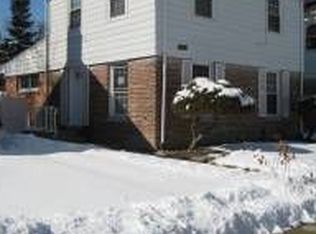 754 Bristol Ave, Westchester, IL