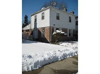 754 Bristol Ave photo 1