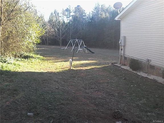 3rd image of 11310 Hills Ln