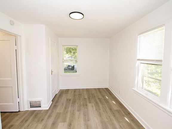 4th image of 4443 Indiana Ave