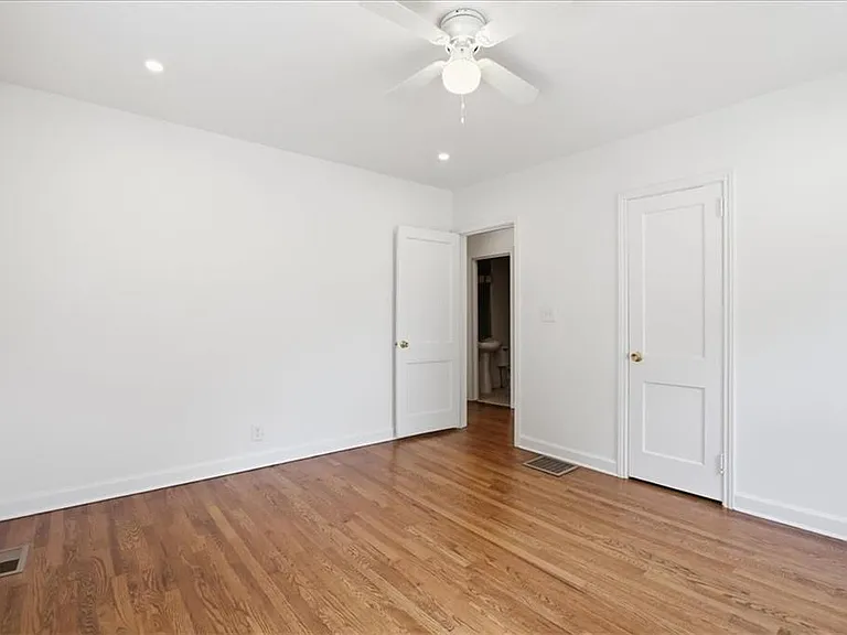 1464 Hawthorne Ave NW — Photo 26