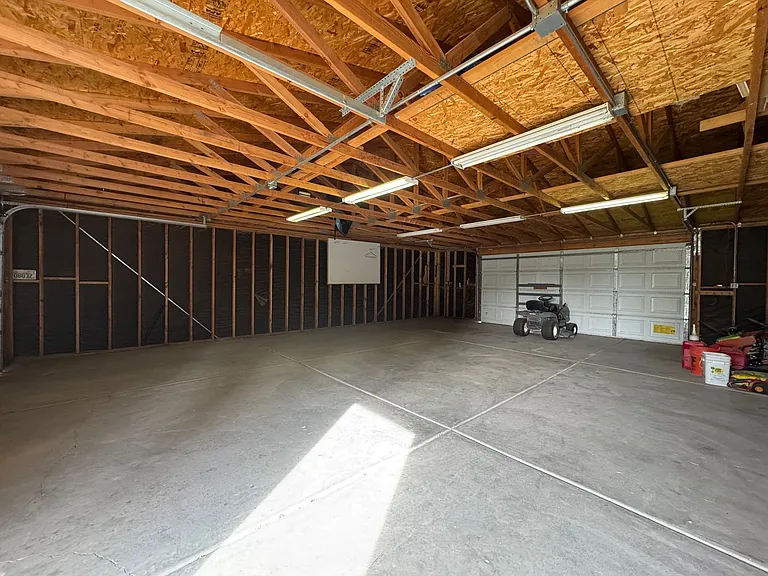 10044 S Kent Rd — Photo 19