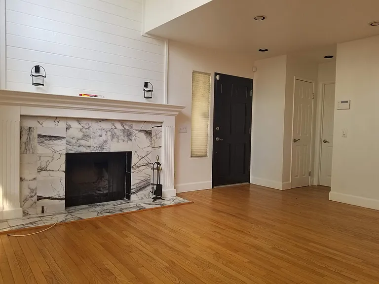 3601 Loggers Ln — Photo 6