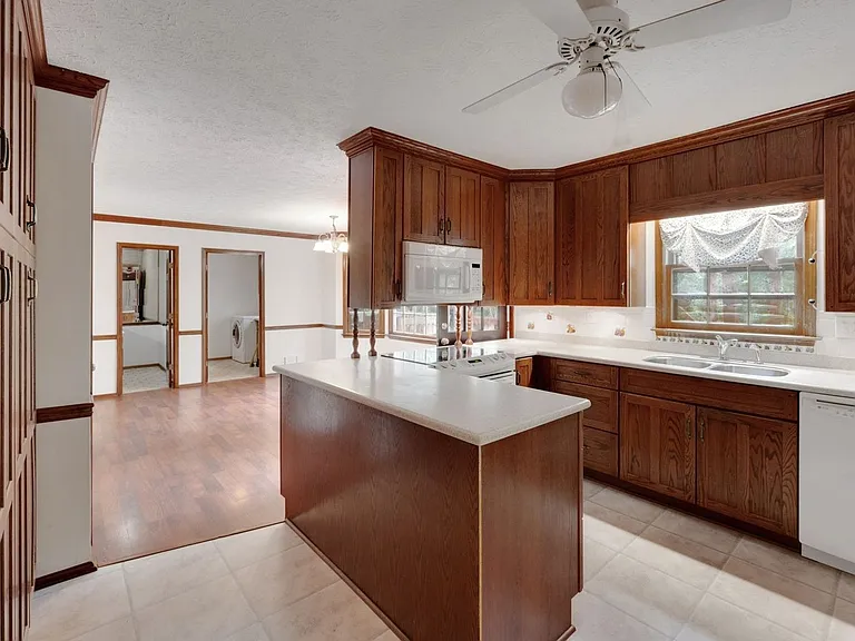 3942 Brenteresa Ct — Photo 2