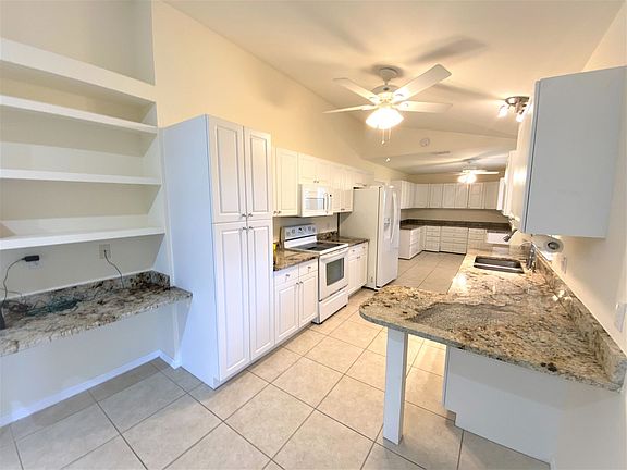 3rd image of 3766 39th Ave NE