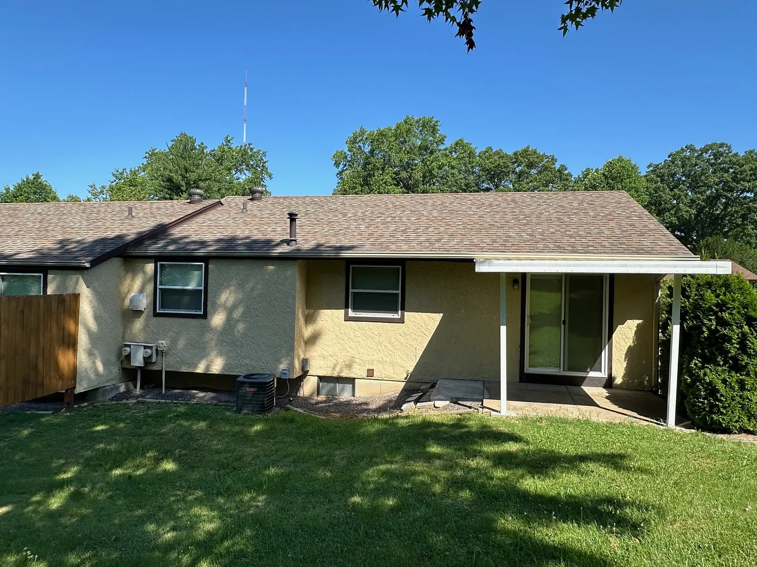 2 bed, 1500 sqft, $1,792 — Photo 3