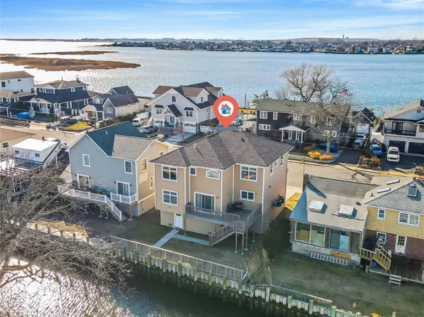 829 S Long Beach Avenue, Freeport, NY 11520
