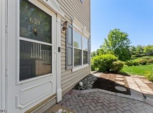 639 Magnolia Ln, Branchburg Twp., NJ 08876