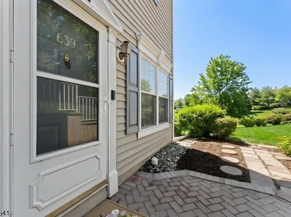 639 Magnolia Ln, Branchburg Twp., NJ 08876