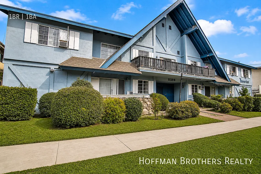 8330 Willis Ave Panorama City, CA 91402 — Photo 3