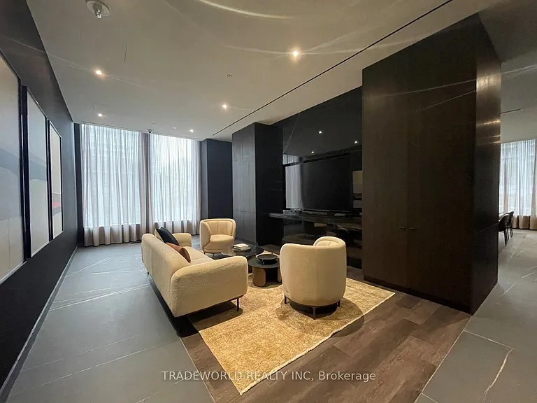 11 Yorkville Ave #5302 — Photo 34