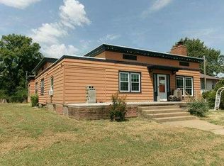 210 N 10th St, Ponca City, OK 74601