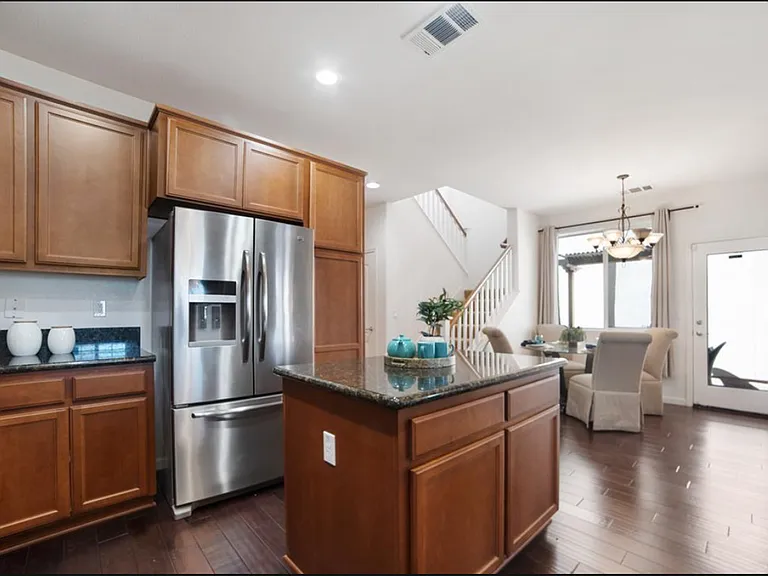 2432 Homer Ln — Photo 8